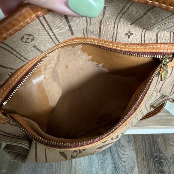 Louis Vuitton Neverfull MM Monogram - Picture 13 of 14